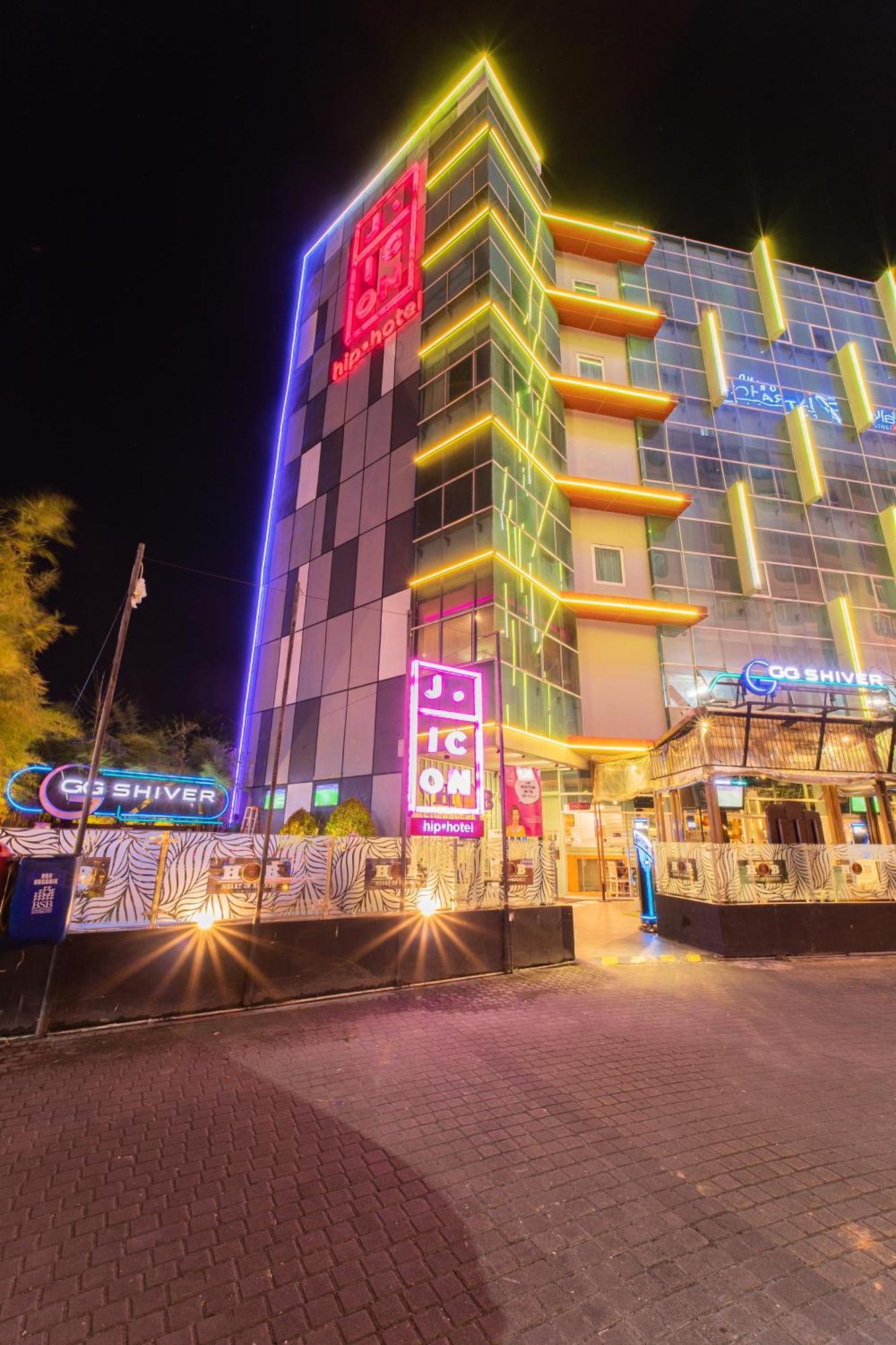 J Icon Hip Hotel Балікпапан Екстер'єр фото