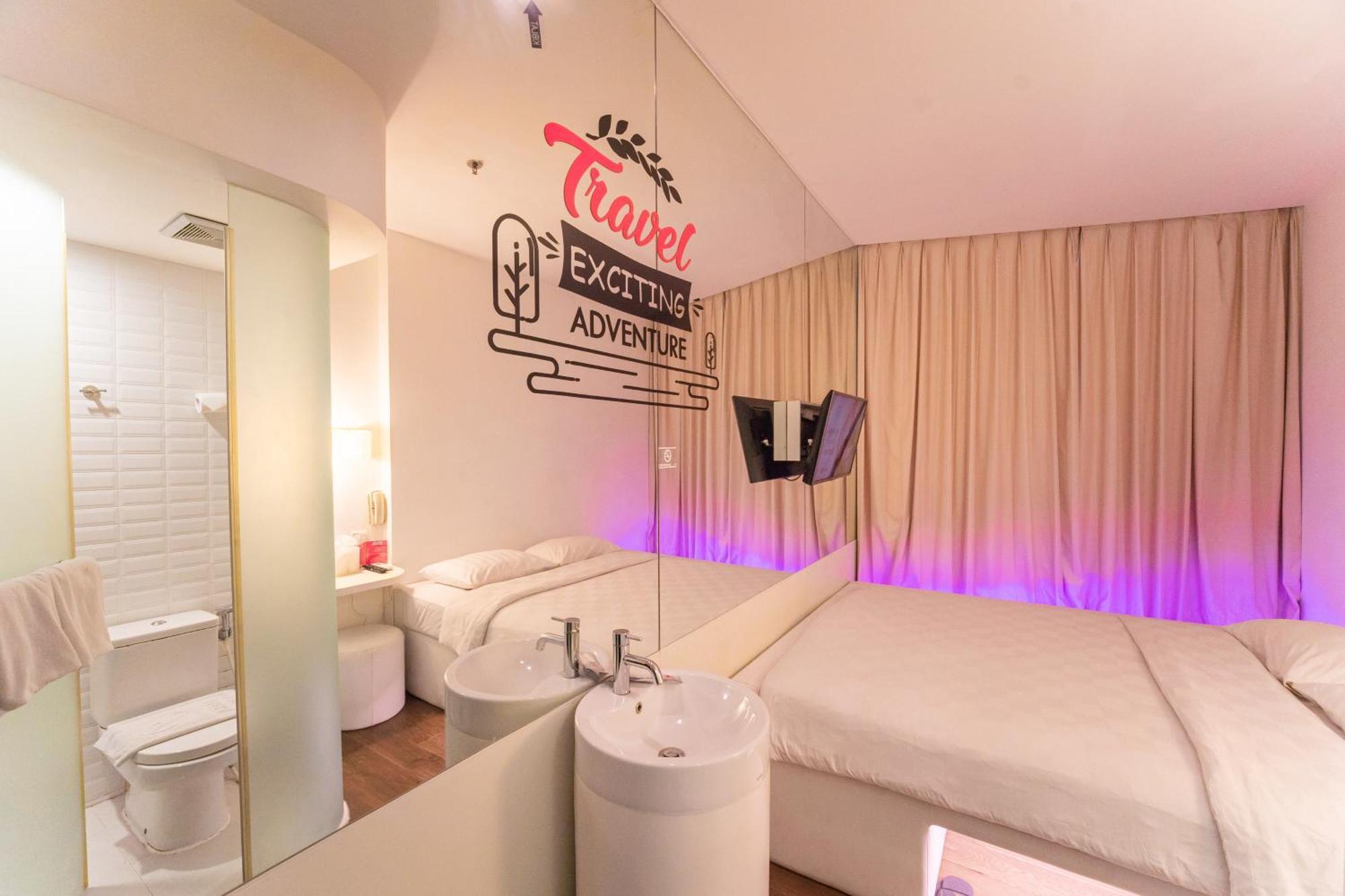 J Icon Hip Hotel Балікпапан Екстер'єр фото