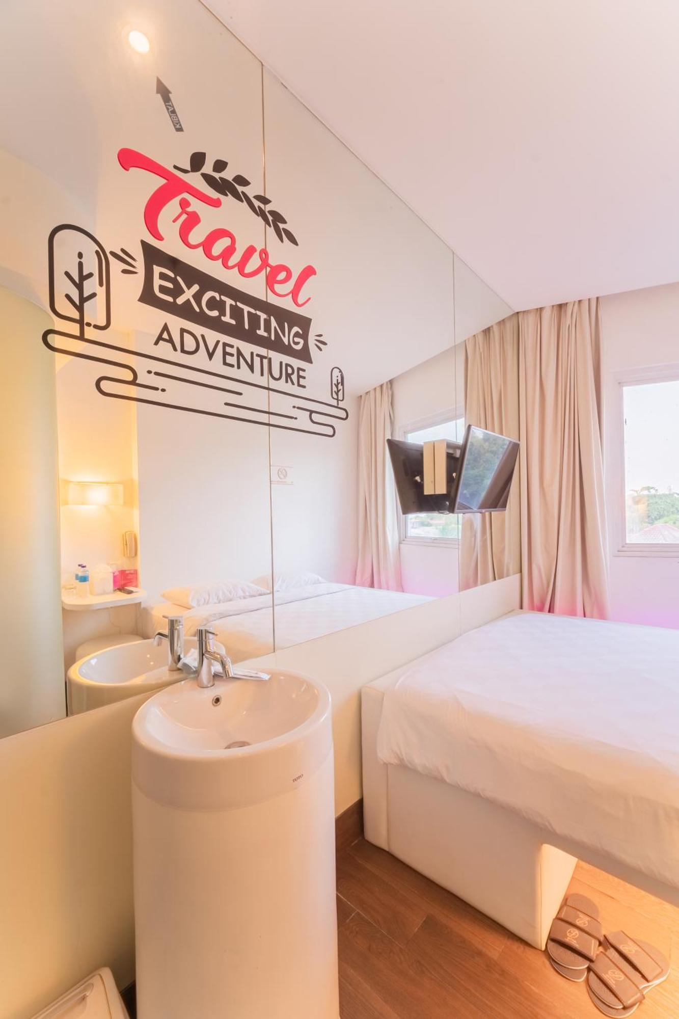 J Icon Hip Hotel Балікпапан Екстер'єр фото